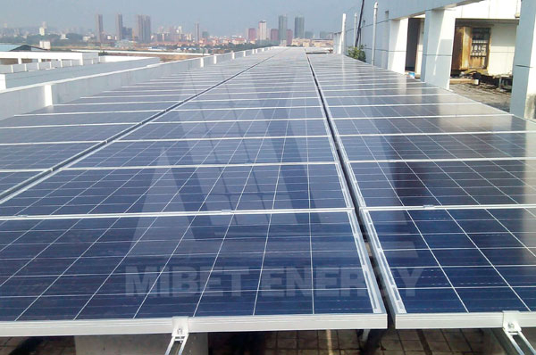 光伏發(fā)電系統(tǒng)的主要組成部分及分類有哪些？