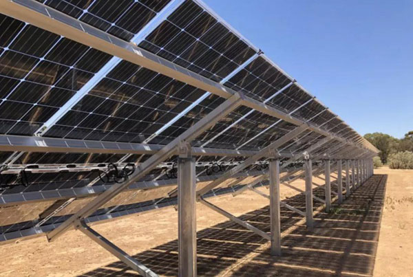 雙面太陽(yáng)能電池板有什么優(yōu)勢(shì)？發(fā)電效率提升多少？