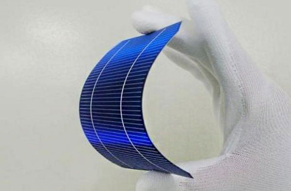 薄膜太陽能電池有什么特點？與光伏電池板有什么區(qū)別？