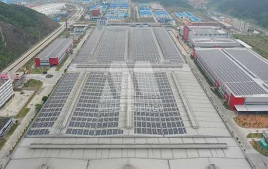 南平太陽(yáng)電纜廠(chǎng)區(qū)屋頂彩鋼瓦光伏支架系統(tǒng)