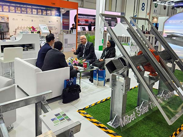 邁貝特支架閃耀中東地標(biāo)能源展