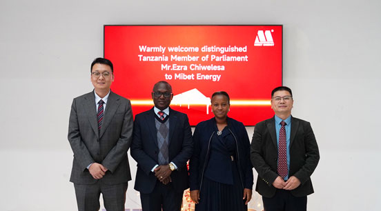 李良邦先生與坦桑尼亞能源部長特別代表、國會議員Mr.Ezra合影